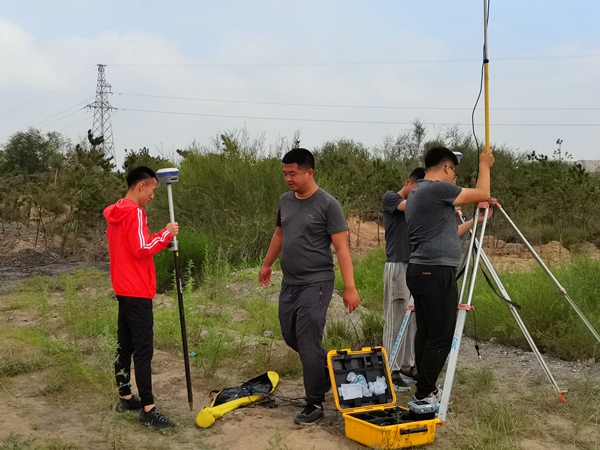 包头交通咨询海勒素壕通村公路外业测量